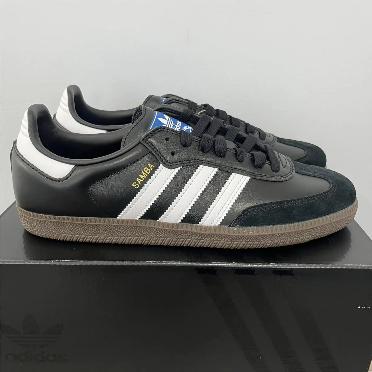 Adidas Men`s Samba Adv Originals Black White Gum IE3100 Men`s Size 11.5