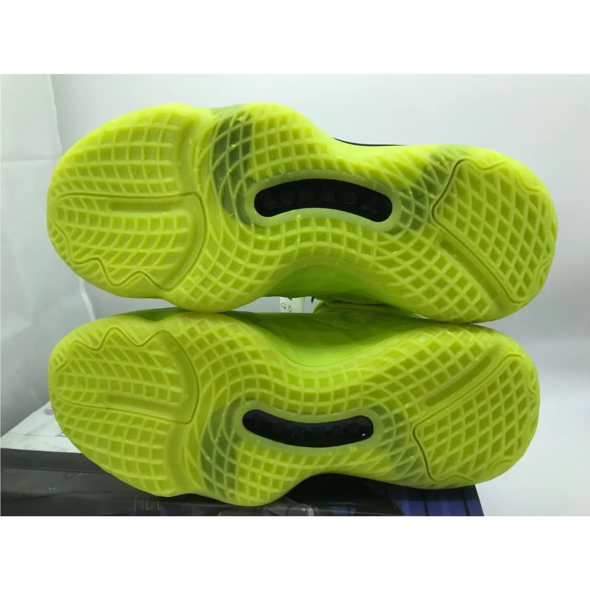 Adidas shoes - adidas D.O.N. Issue #3 - Issue - Green (UPC: 194818579602) 4