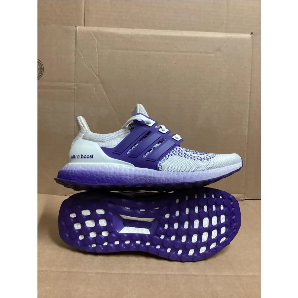 Size 7.5 - Women Adidas Ultraboost 1.0 / No Box Lid