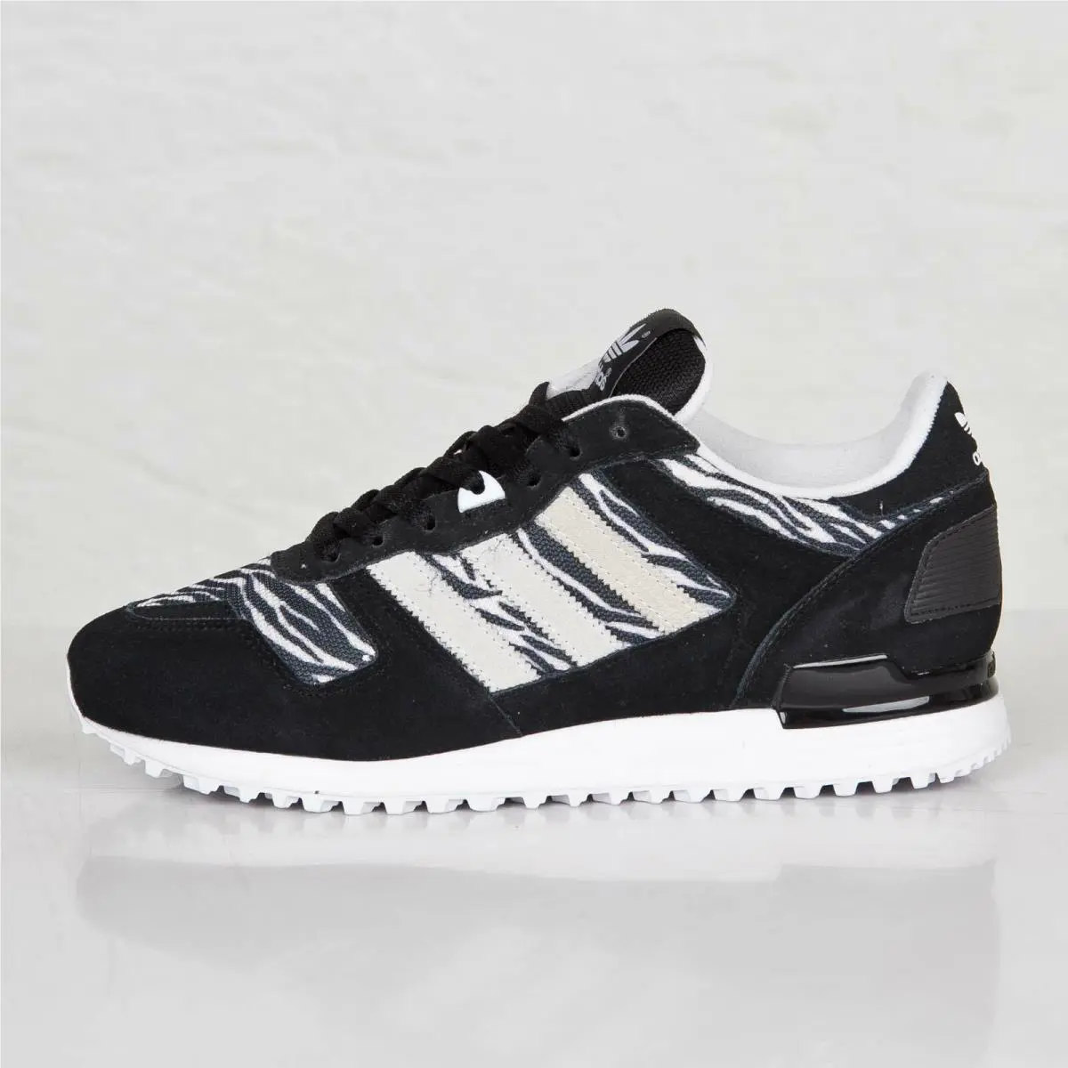 Adidas shoes - adidas ZX 700 - B34331 - Black 2