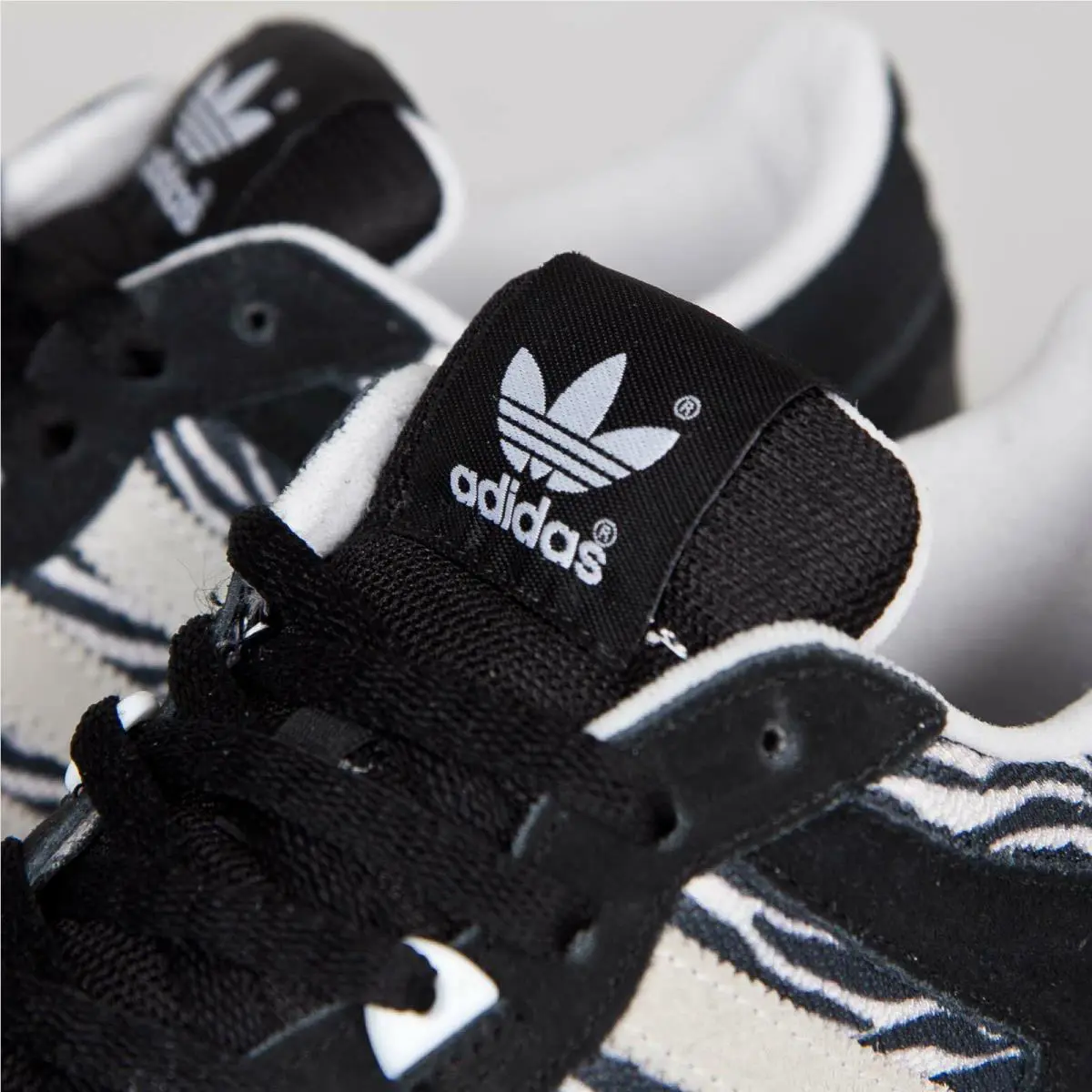 Adidas shoes - adidas ZX 700 - B34331 - Black 3