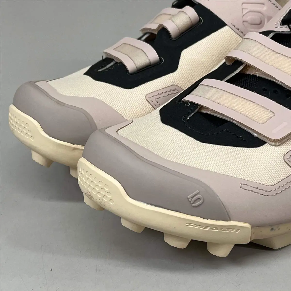 Adidas shoes - HQ6032 - HQ6032 - Tan (UPC: 195748030546) 1