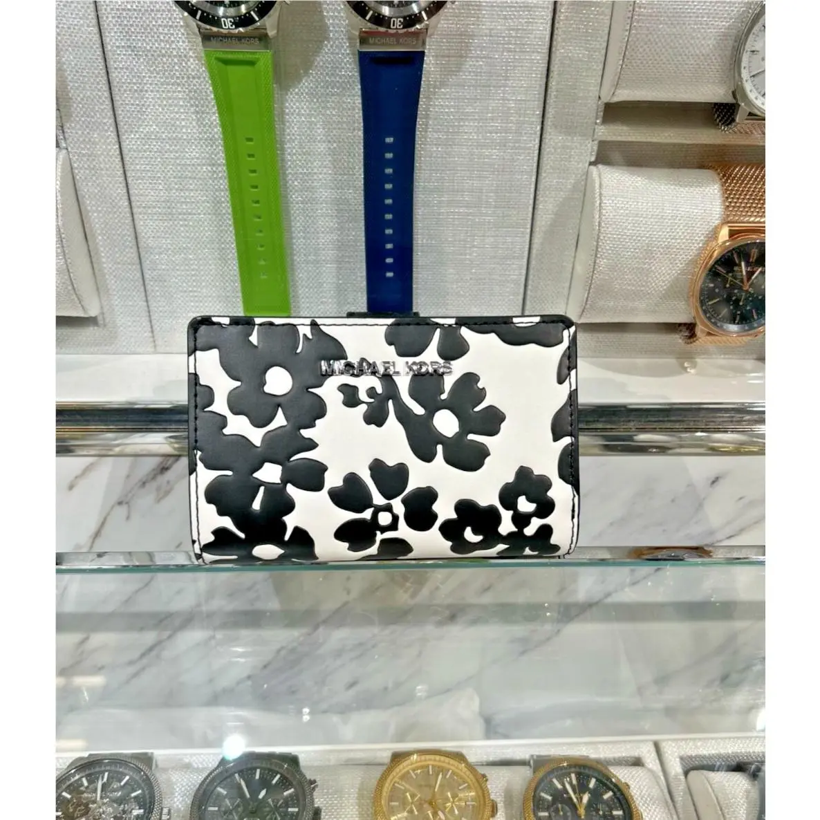 Michael Kors Jet Set Women Medium Floral Print Bi-fold Zip Coin Wallet Variation