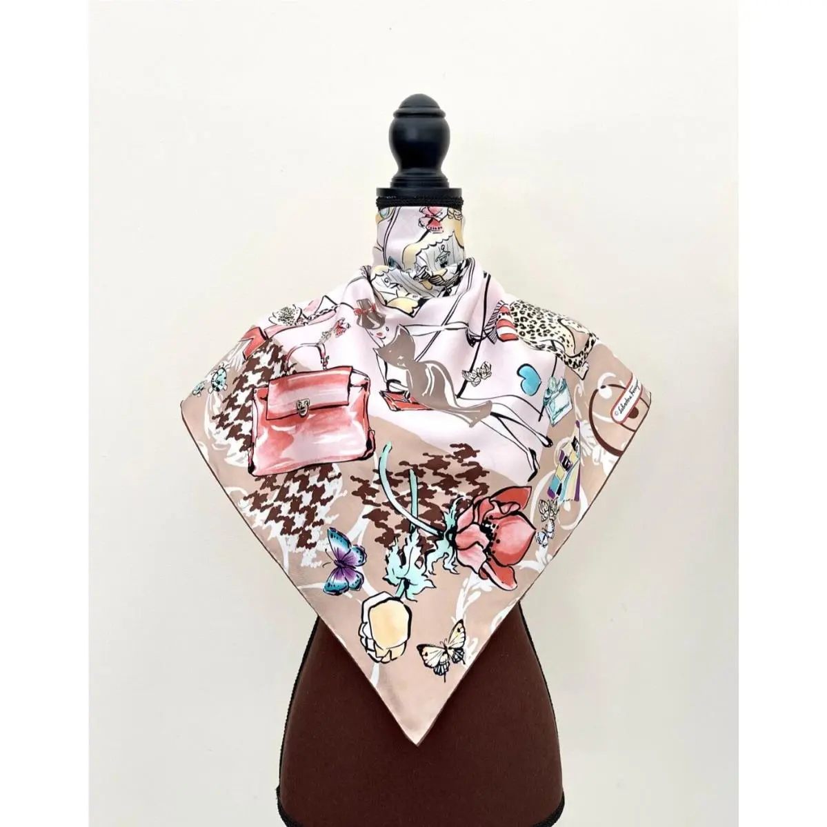 Salvatore Ferragamo Scarf Icons Beauty Animal Floral Beige Silk Wrap