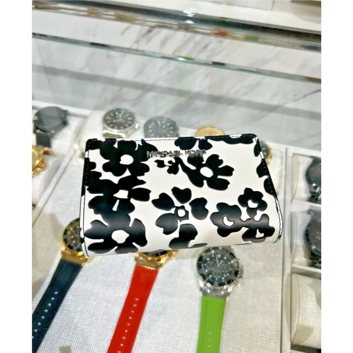Michael Kors Jet Set Women Medium Black Floral Print Bifold Cardcoin Wallet MK