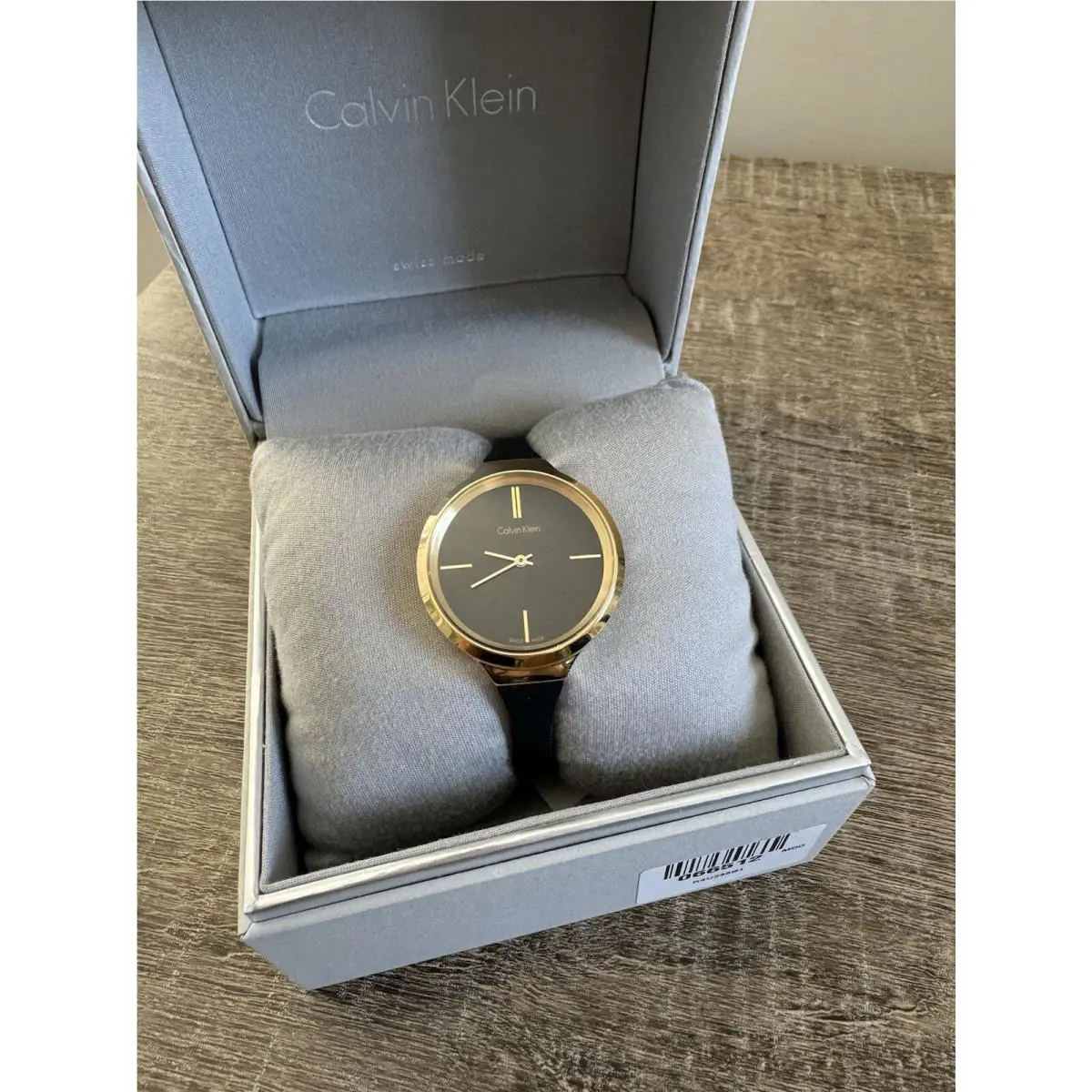 Calvin Klein Lively Women`s Casual Watch K4U235B1