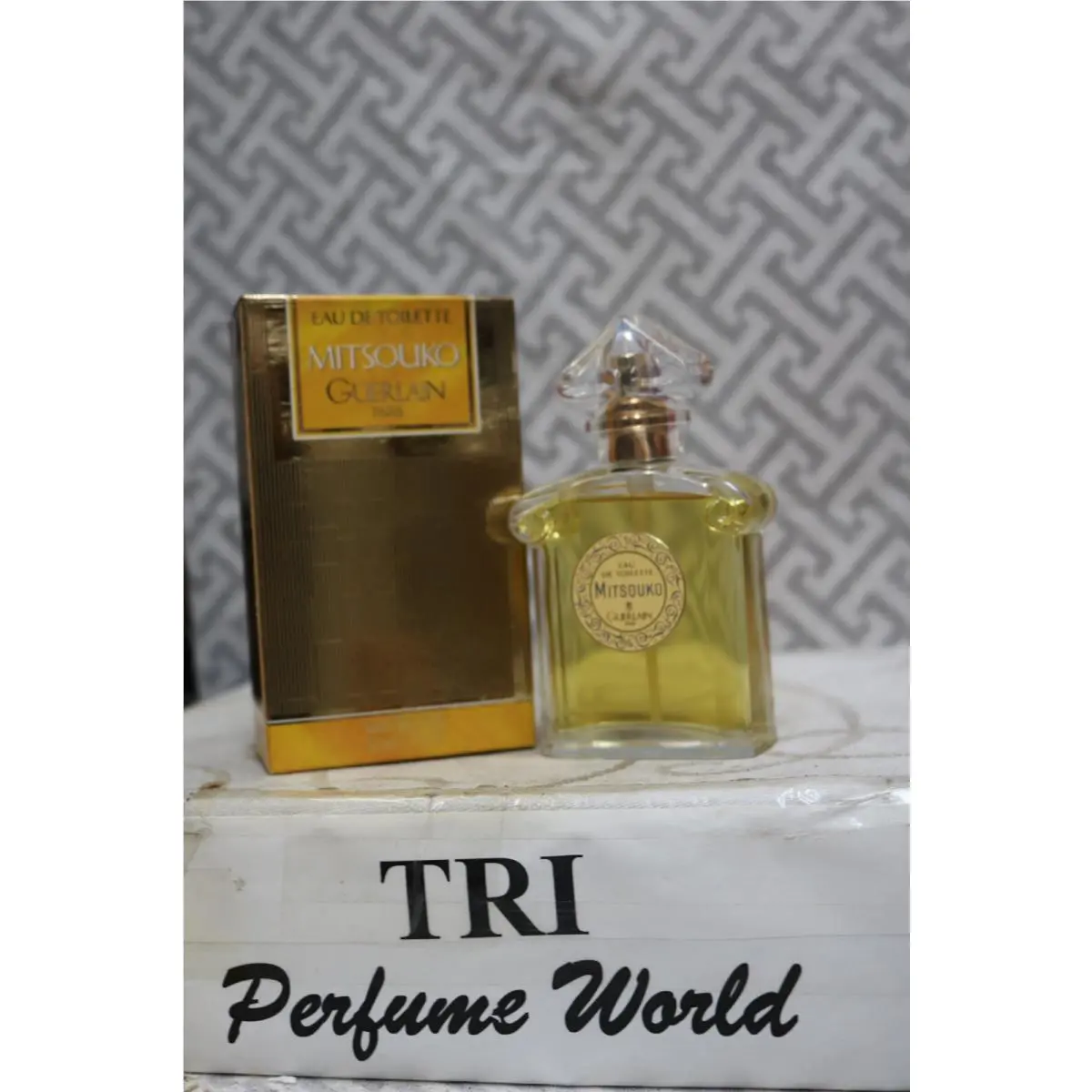 Mitsouko Guerlain Eau de Toilette Women Spray 1.7 Fl. Oz. Batch Code Ukowu