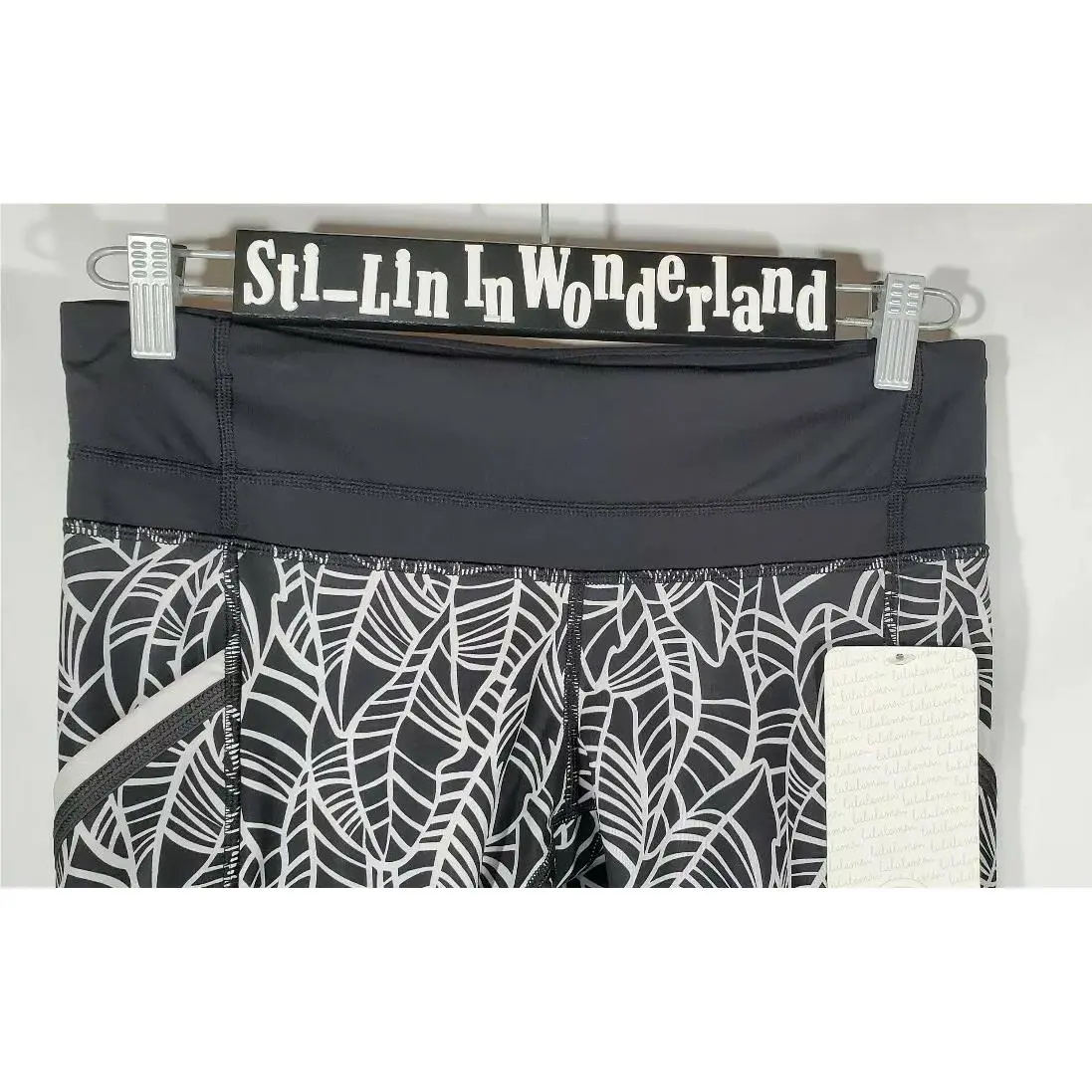 Lululemon clothing - W6C33S - W6C33S - Black & White 0