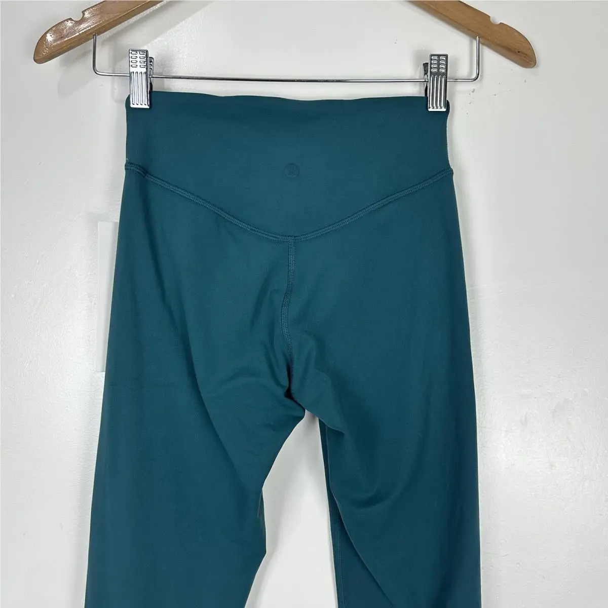 Lululemon clothing - WUNDER UNDER NULU 25