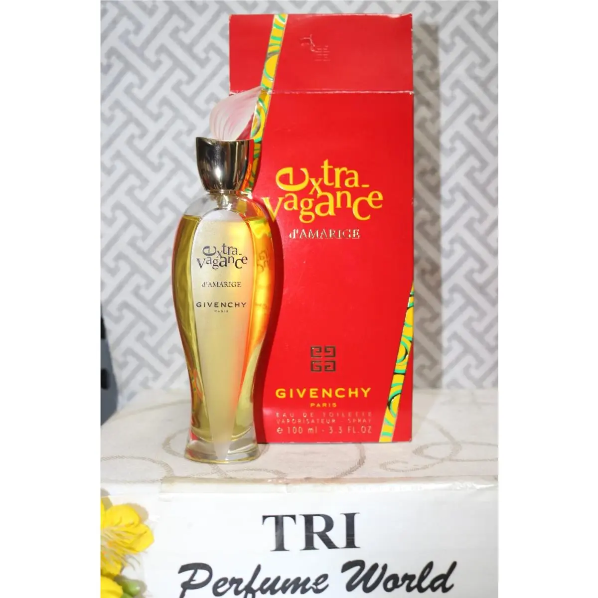 Extravagance D`amarige Givenchy Eau de Toilette Women Spray 3.3 Fl. Oz. Vintage