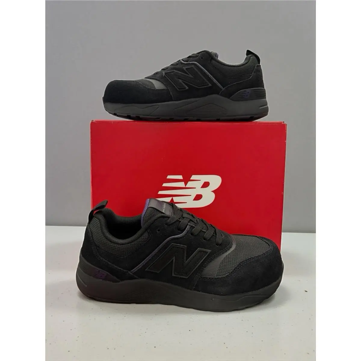 New Balance sz 7 B Women`s Elite Lite SD10 Black Suede Industrial Sro Shoes