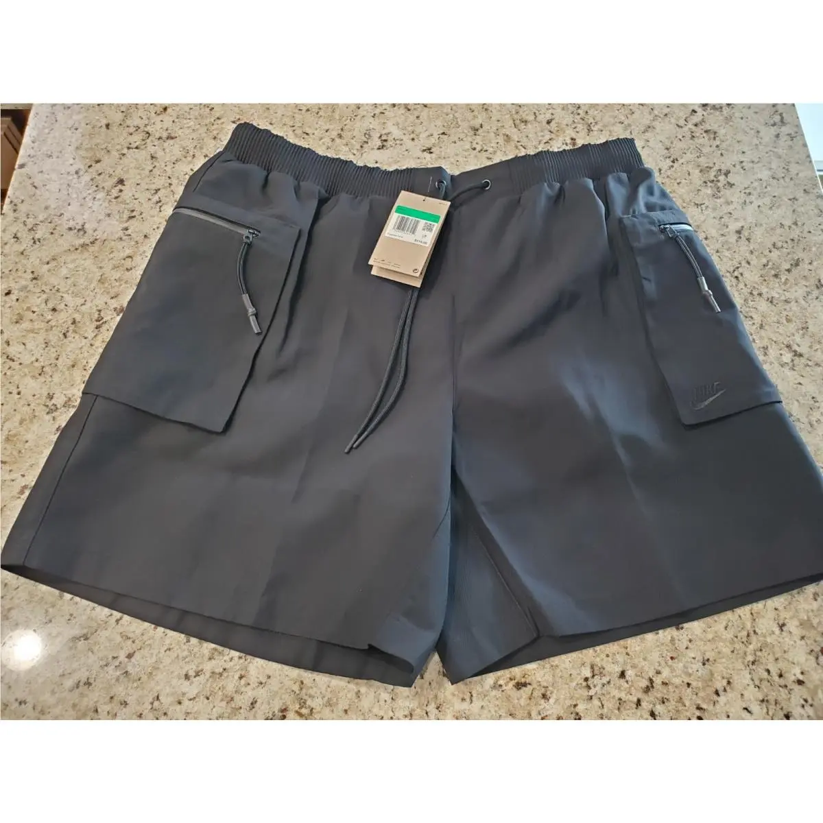 Nike Men`s XL Tech Pack Black Woven Loose Fit Utility Shorts FB7528-010