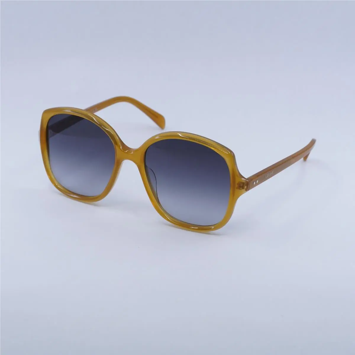 NEW CELINE SUNGLASSES CELINE CL40172U 47B MILKY HONEY/GREY GRADIENT EYEWEAR New Celine CL40172U 47B Sunglasses · Whatnot: Shop, Sell  main image 2