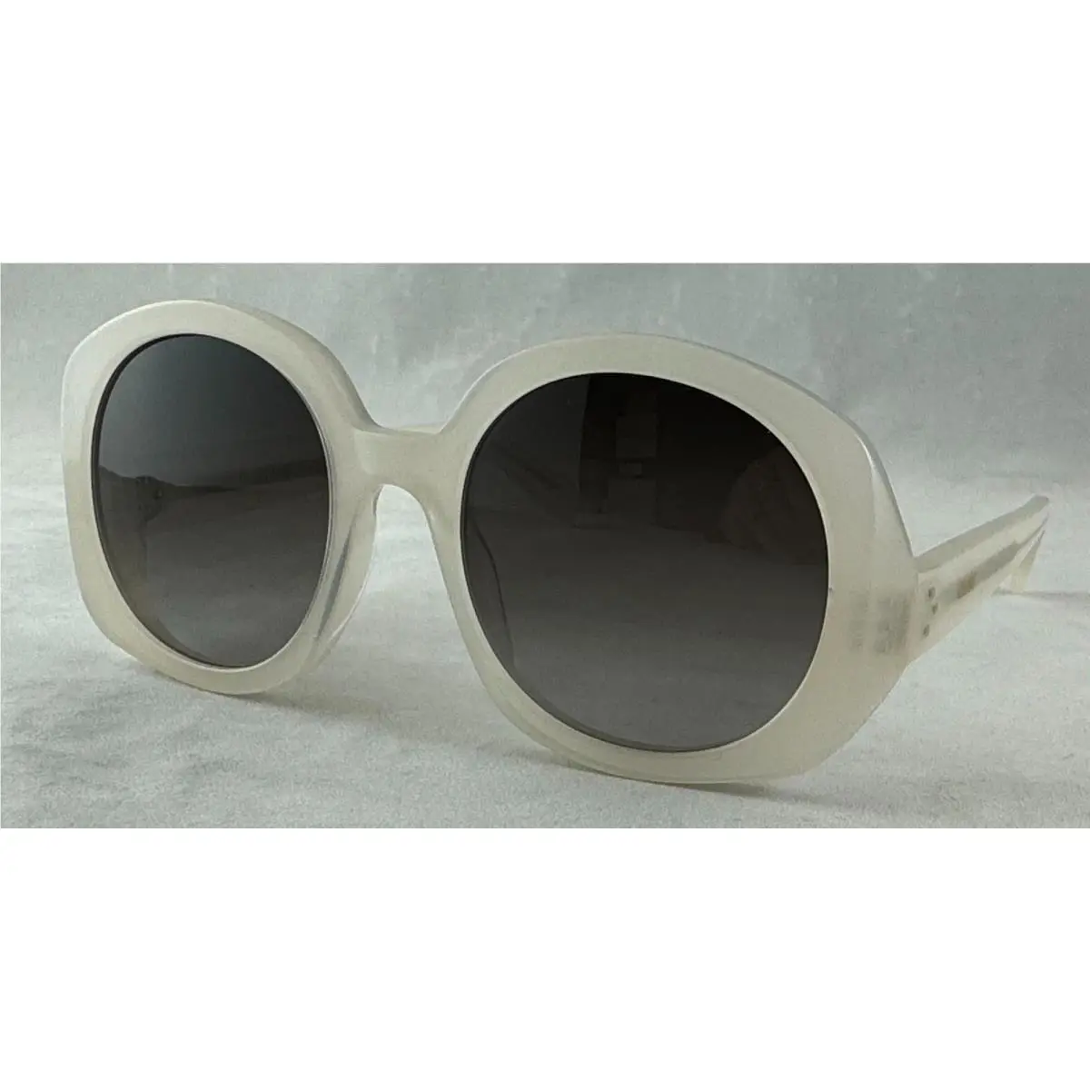 Celine Paris CL40242I CL 40242I 25K 53-20-135 White Sunglasses