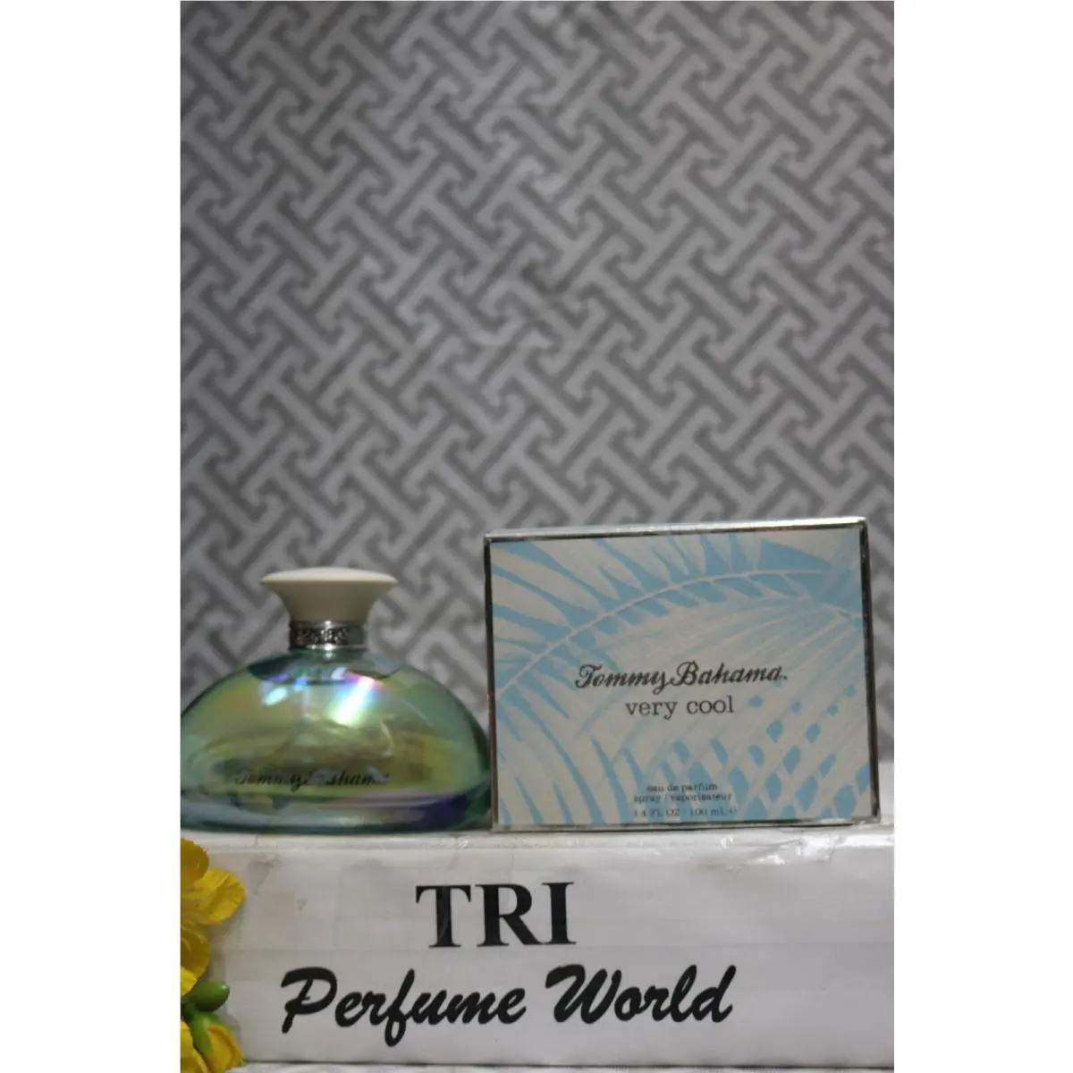 Tommy Bahama Very Cool Eau de Parfum Women Spray 3.4 Fl. Oz. Batch Code 6346