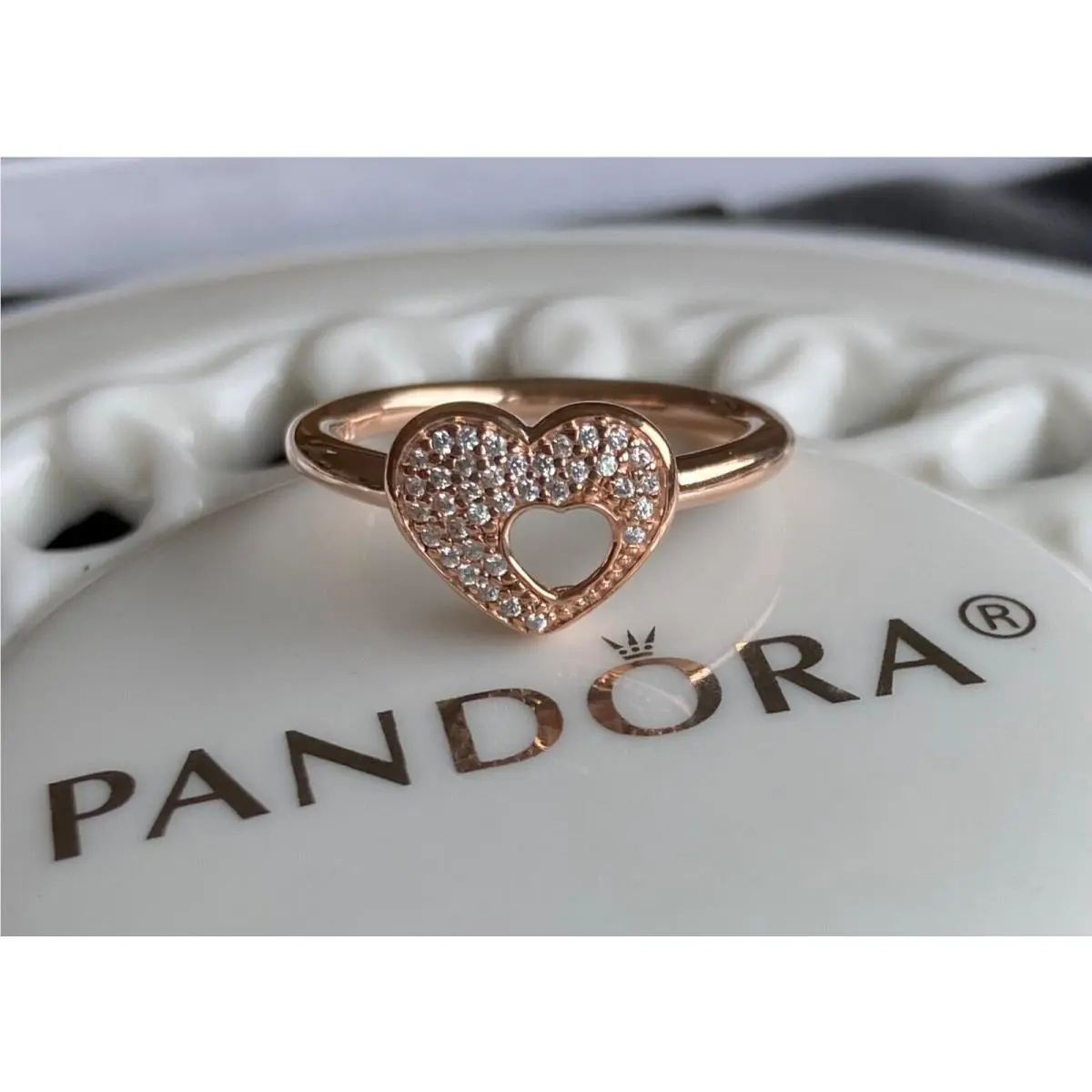Pandora Rose Shimmering Puzzle Heart Frame Ring 186550CZ