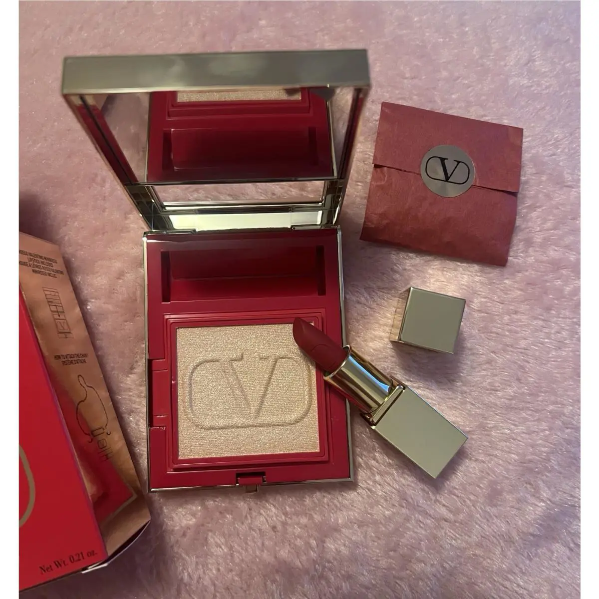 Valentino Go Clutch Luminizing Powder 113 Golden 219A Star Lipstick
