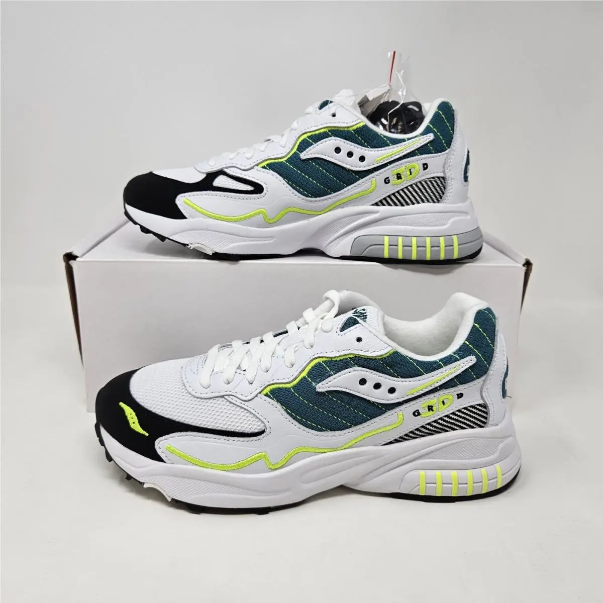 Saucony 3D Grid Hurricane White Green Comfy Shoes / S70646-1 / Men`s 8 Wmns 9.5
