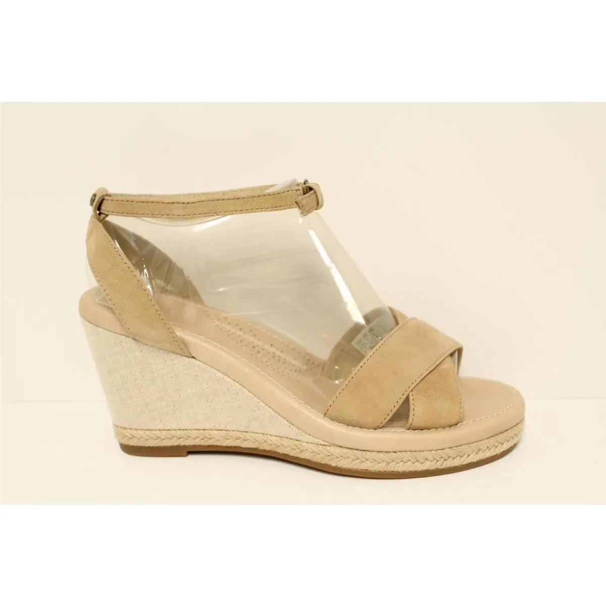 UGG shoes - Chestnut (UPC: 0887278117773) 1