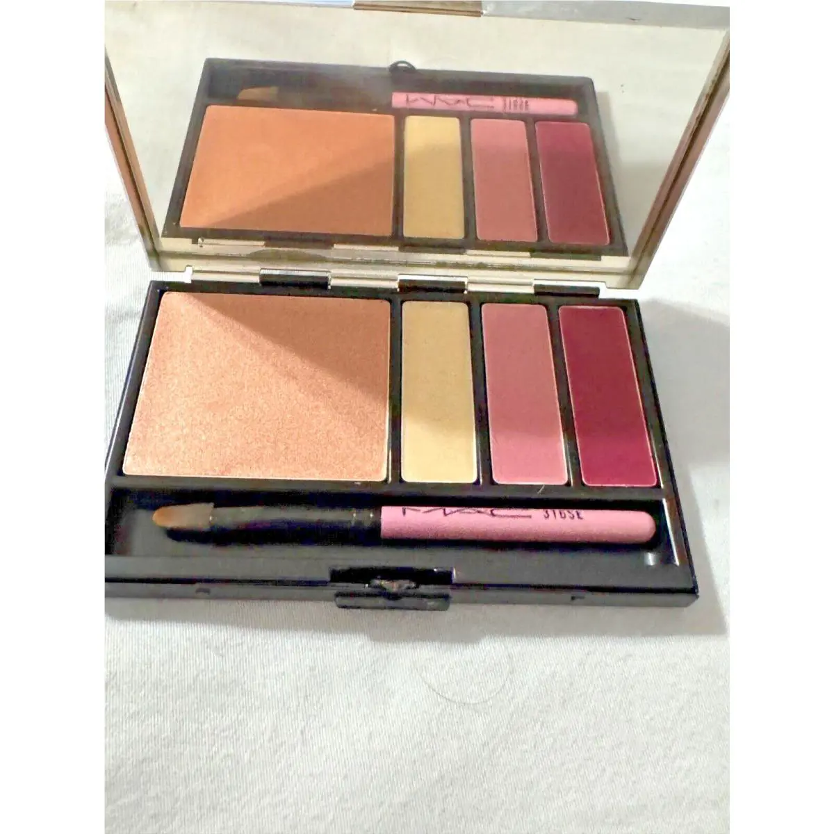 Mac Trend Maker 4 Base Lip Gloss Lipstick and Brush Rare