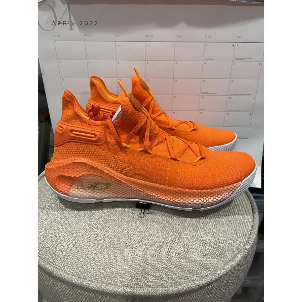 Under Armour shoes - Under armour Curry 6 - Curry - 3022893 - Orange (UPC: 0192811551830) 1