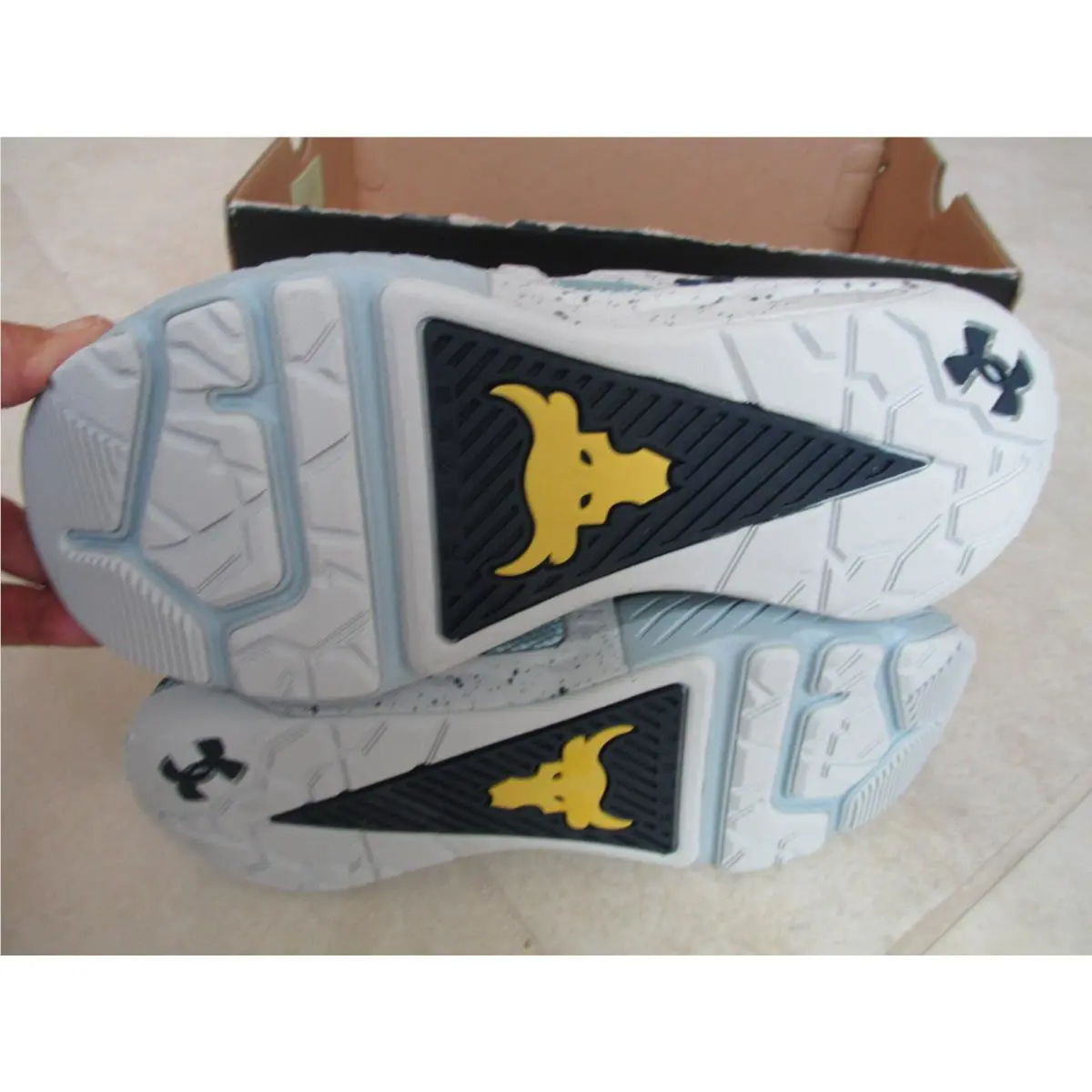 Under Armour shoes - Blue (UPC: 195252938833) 3