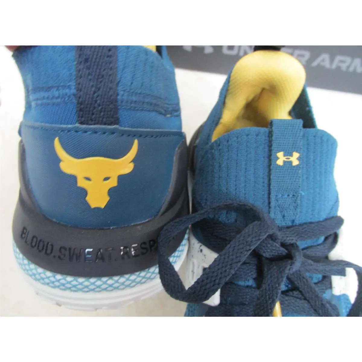 Under Armour shoes - Blue (UPC: 195252939052) 1