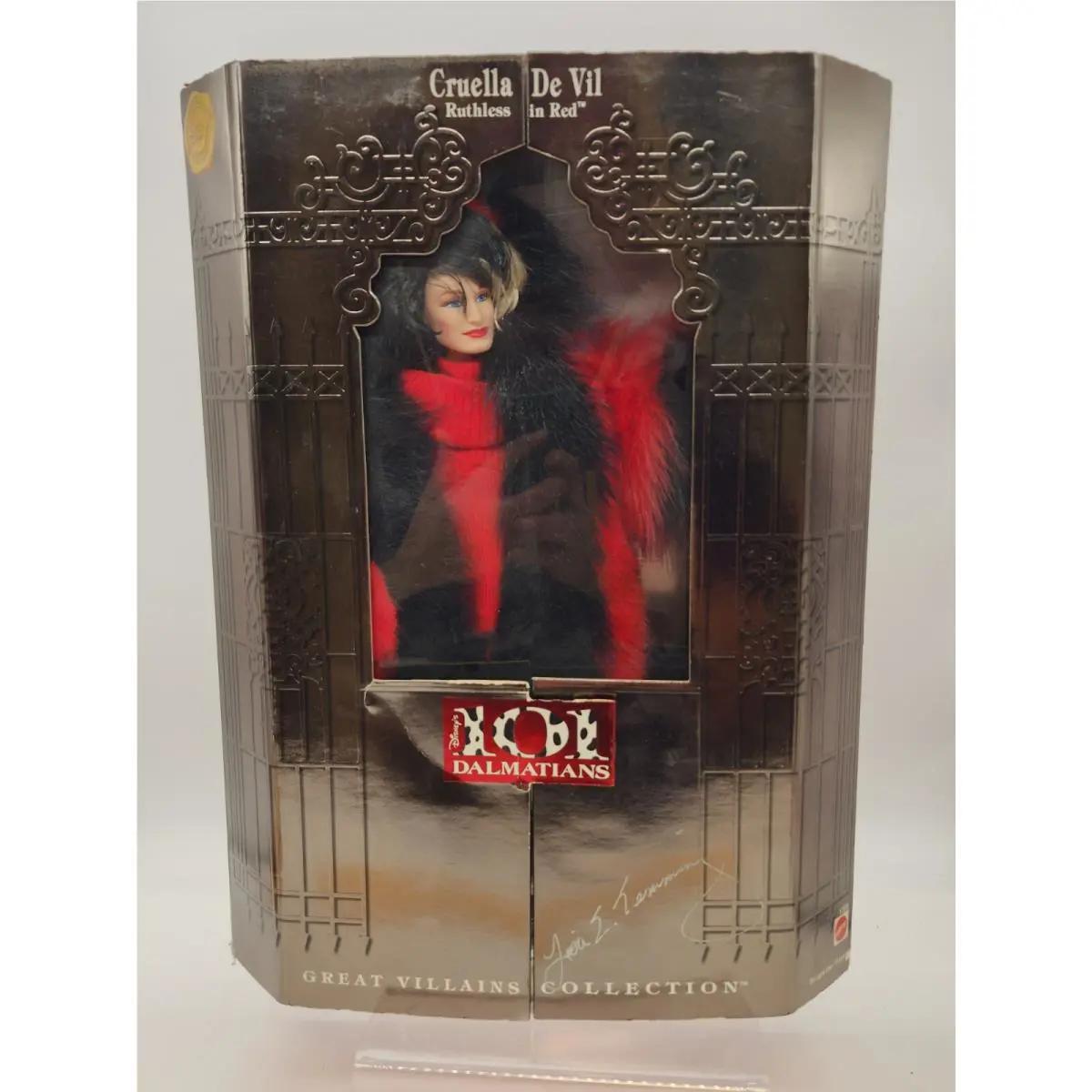 Cruella De Vil Barbie Ruthless in Red Disney Villains Collection Vtg 1997