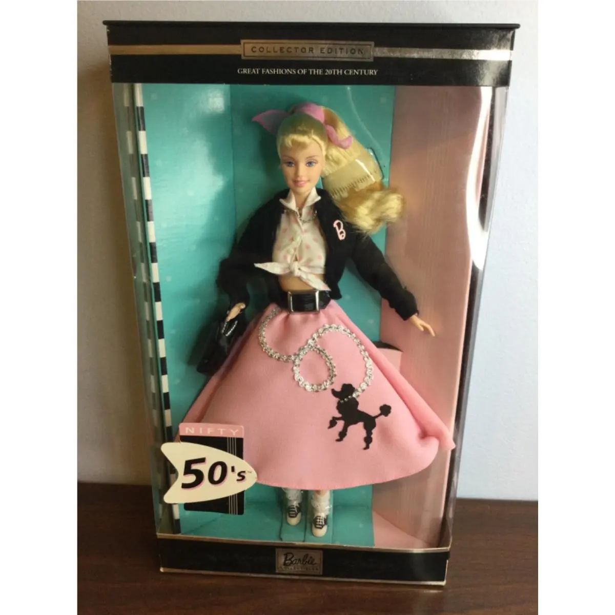 Barbie Nifty 50`s Great Fashions of The 20th Century 2000 Mattel 27675 Rock’n