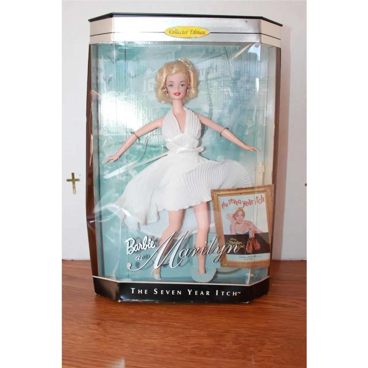 Barbie Doll as Marilyn Monroe in The Seven Year Itch 1997 Mattel 17155 Nrfb