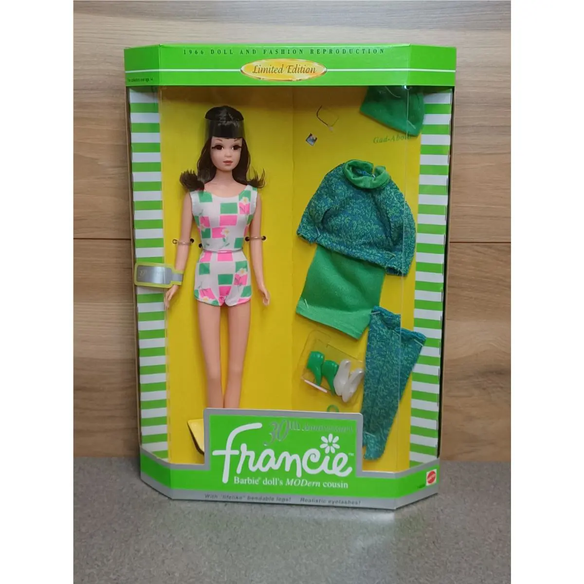 Mattel Francie Barbie Fashion Doll 14608 30th Anniversary Edition - Doll Hair: Brown, Doll Eye: Brown