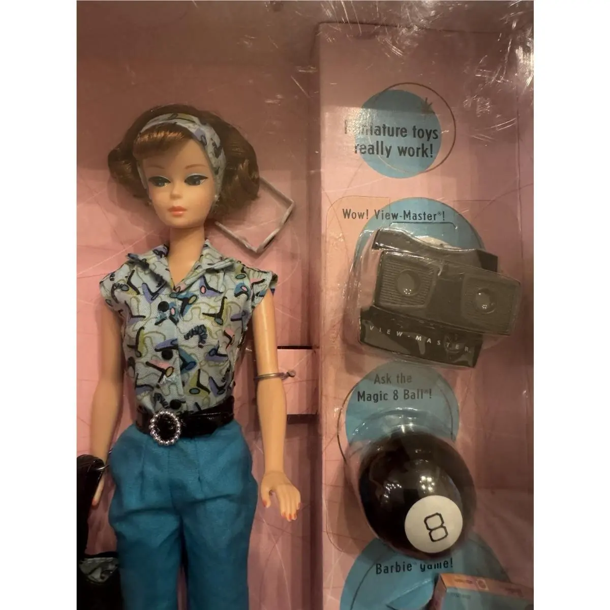 Cool Collecting Barbie® Limited Edition 1999 1st in Series 25525 Mattel