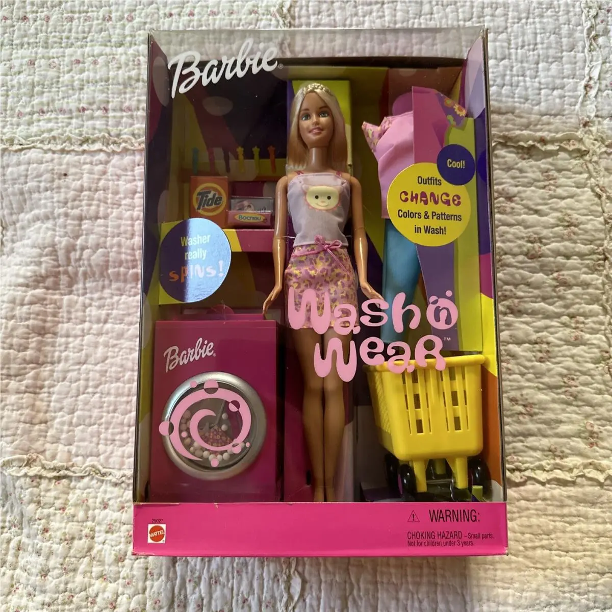 Barbie Wash `N Wear Doll w Color Change Outfits 2000 Mattel 29027
