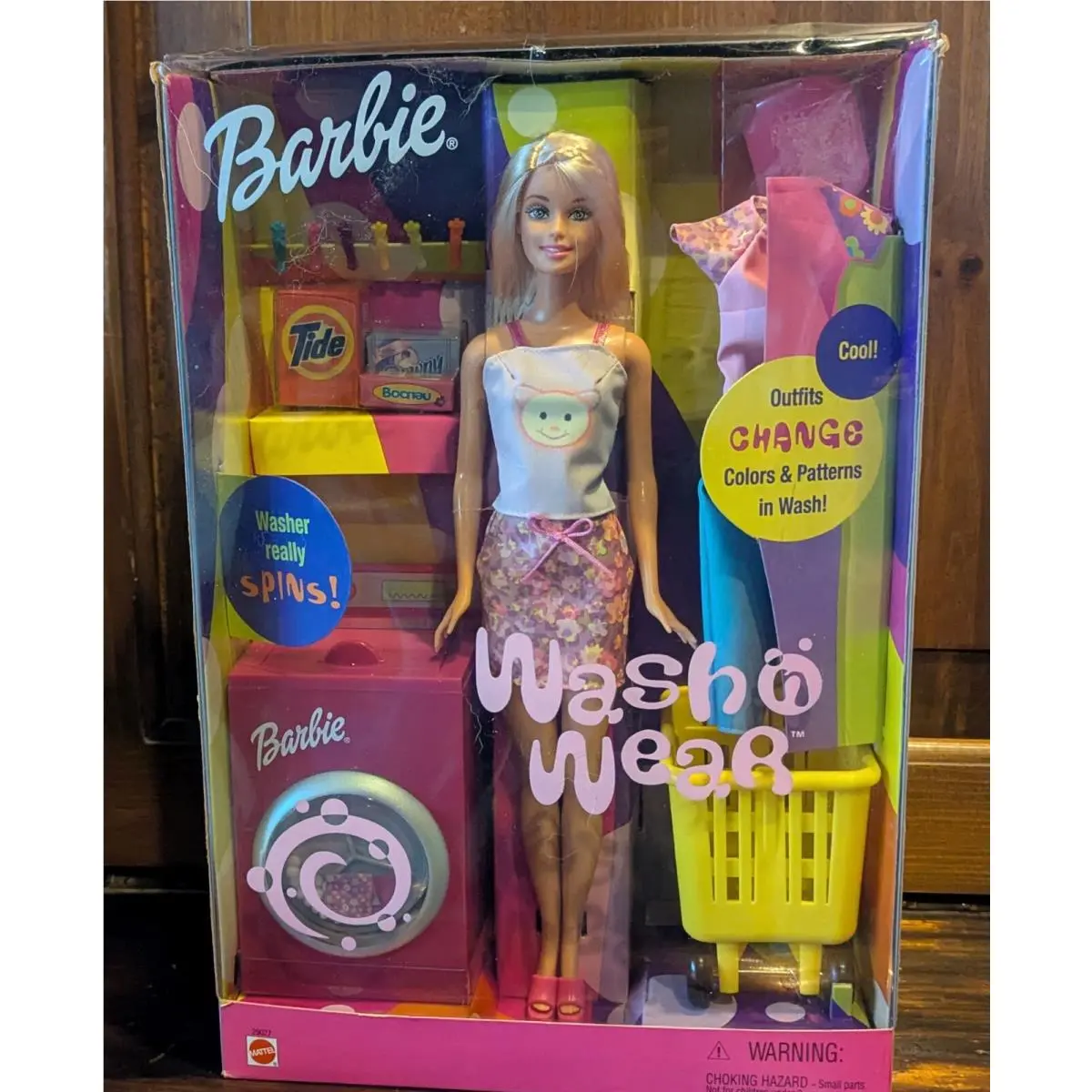 Barbie Wash `N Wear Doll w Color Change Outfits 2000 Mattel 29027