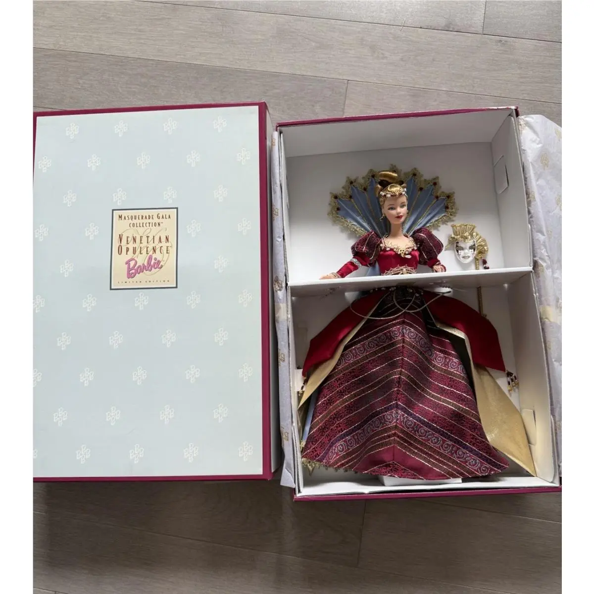 Vintage 1999 Mattel “venetian Opulence Barbie” 24501 Nrfb