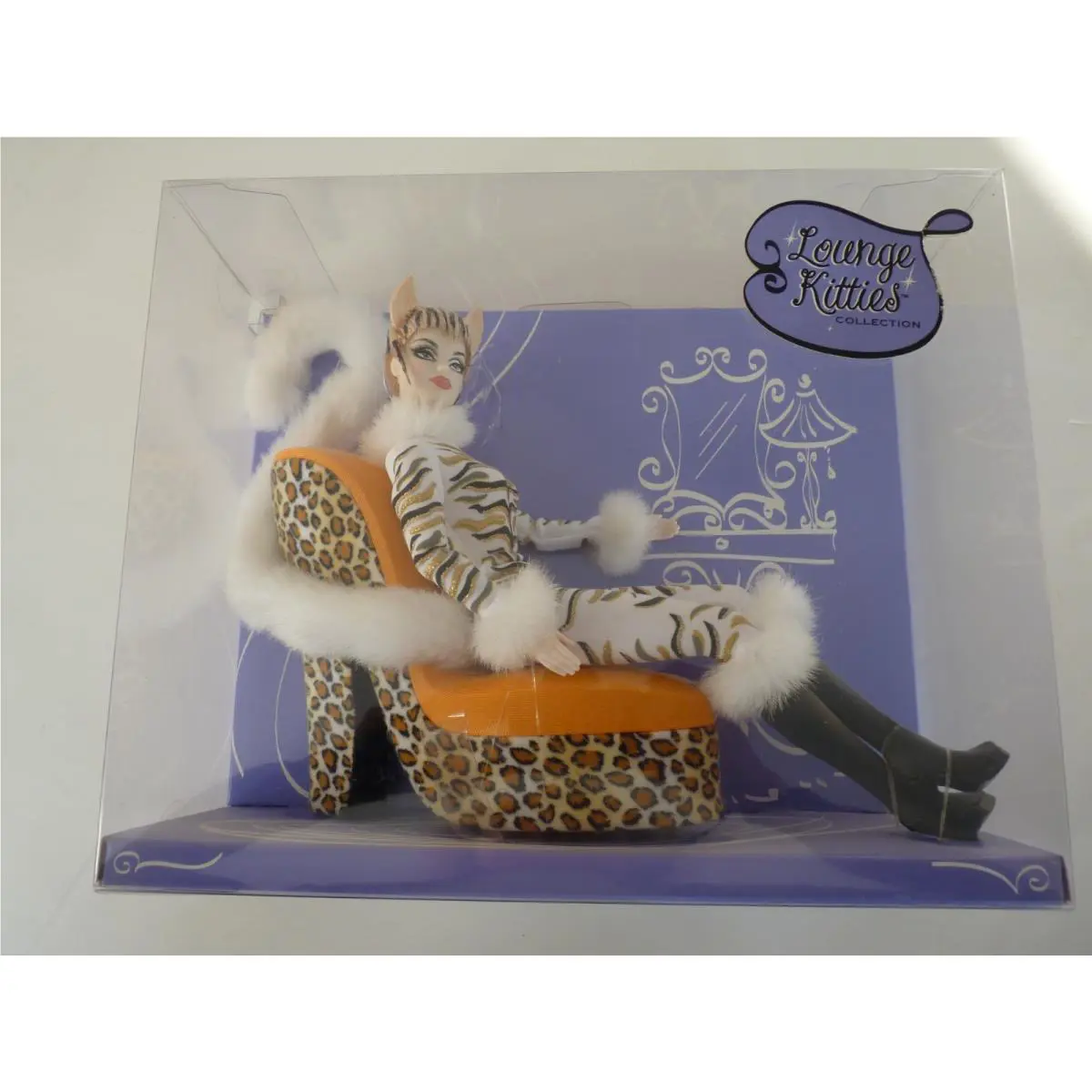 2003 Lounge Kitties C2478 White Tiger Barbie Doll -nrfb
