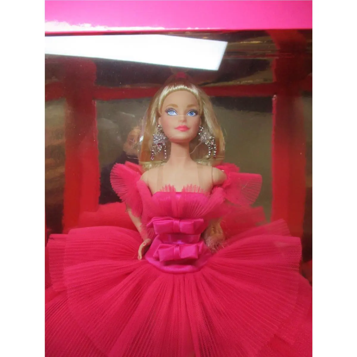 Barbie GTJ76 Signature Pink Collection Doll