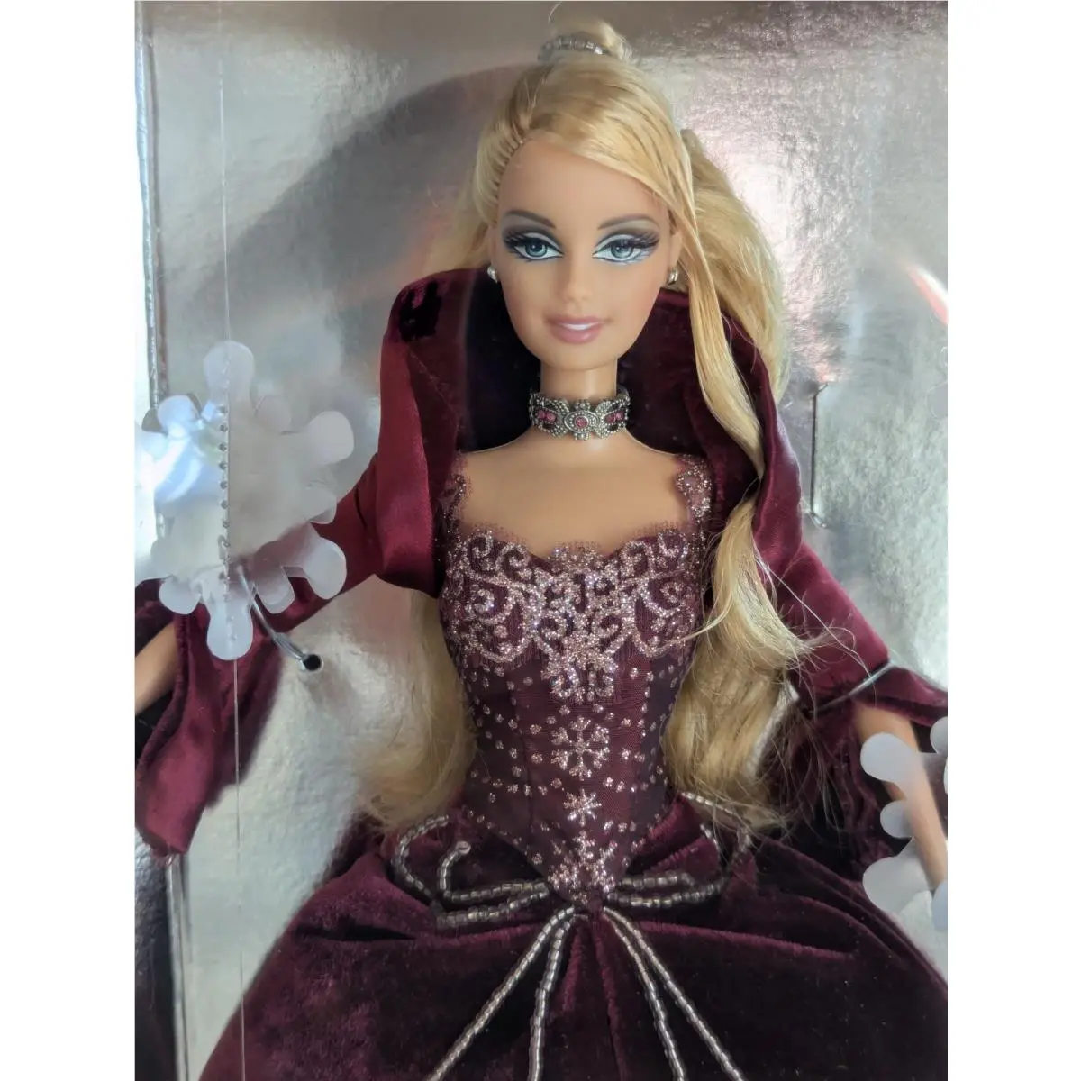 2004 Special Edition Holiday Barbie Doll G8177 Nrfb Burgundy Gown Dress