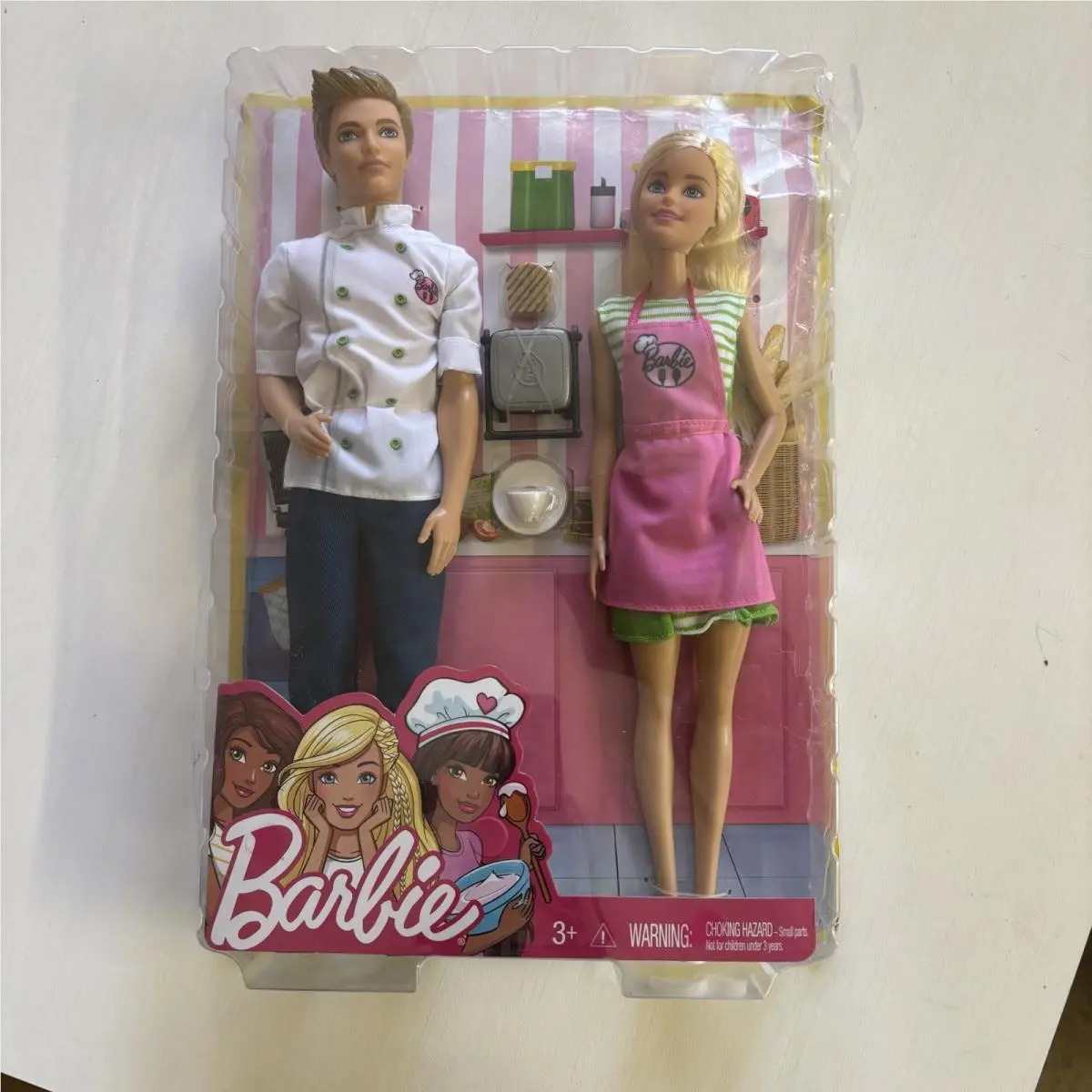 Barbie Ken Cafe Chef Set 2010 Mattel Blonde FHP64 by Mattel - Doll Hair: Blonde, Doll Eye: Blue