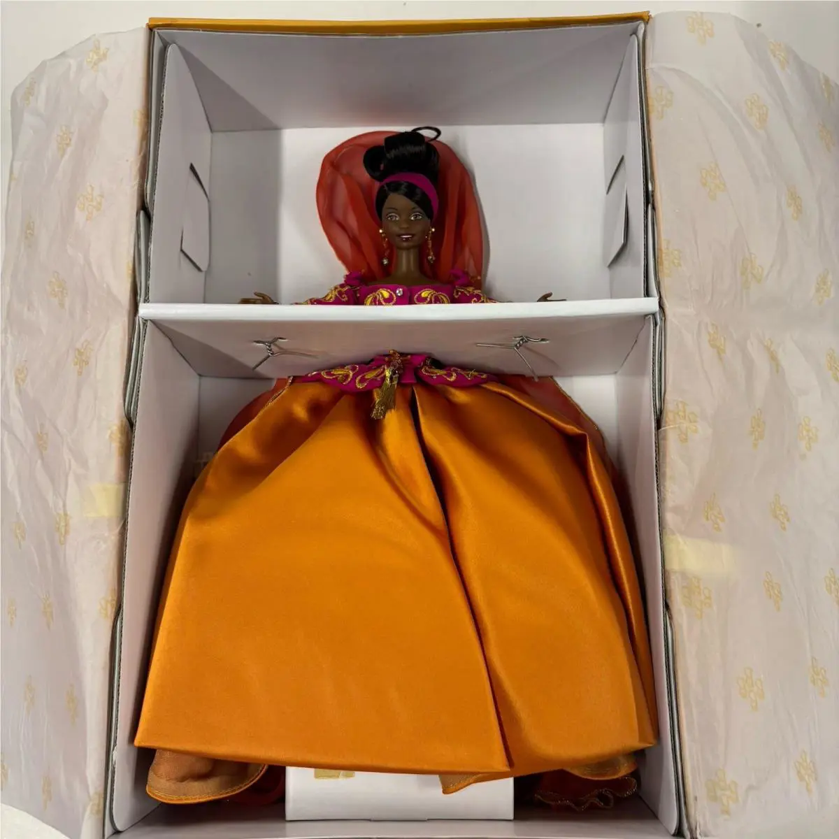 Dmg Pkg Barbie Couture Symphony in Chiffon African American 1997 Mattel 21295