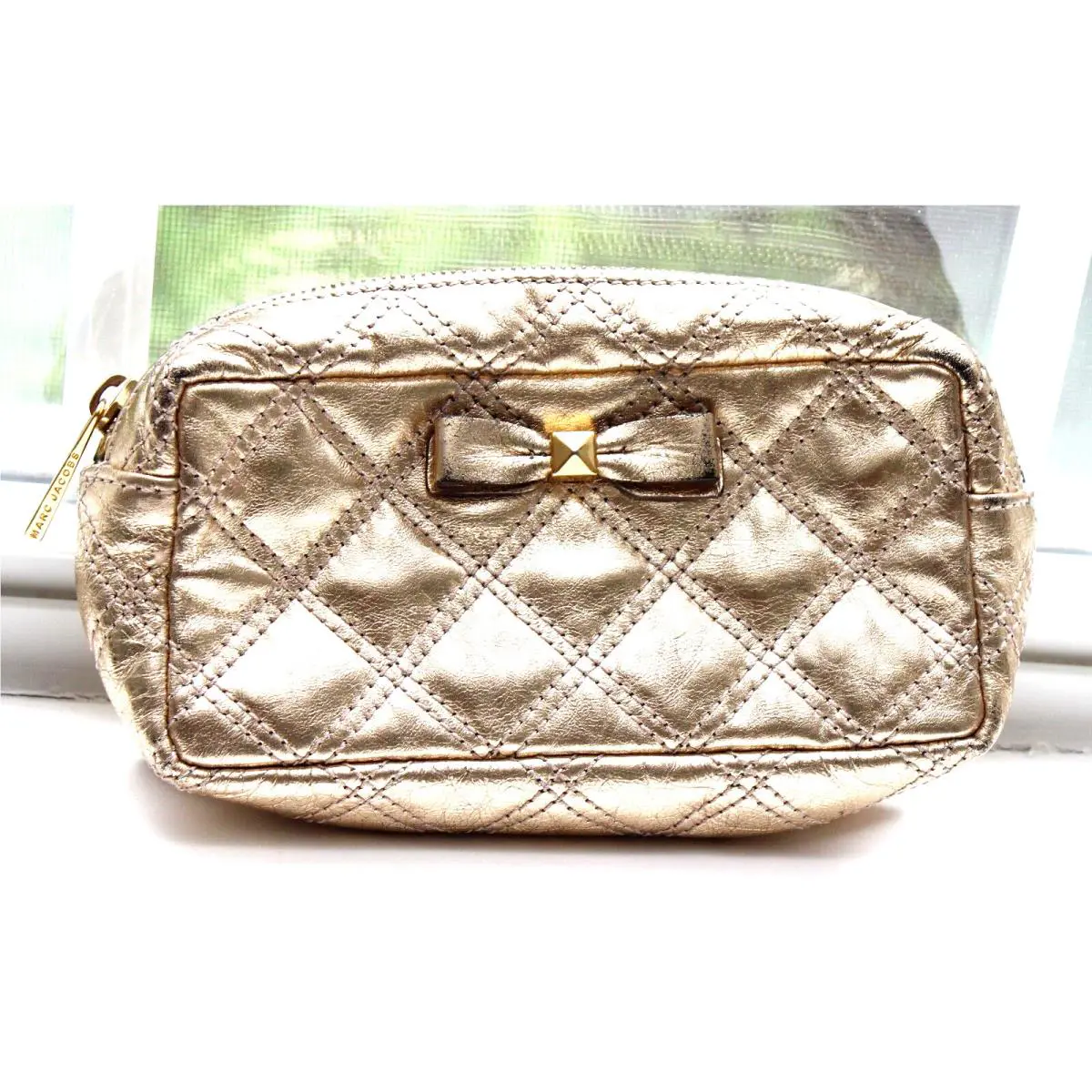 Marc Jacobs Gold Metallic Quilted Bow Leather Cosmetic Case Pouch + Tag