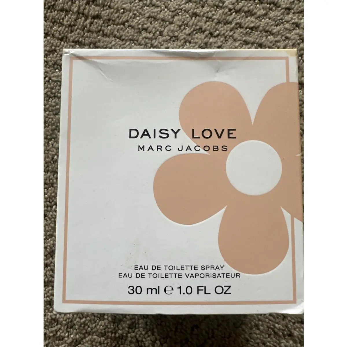 Marc Jacobs Daisy Love Eau De Toilette Spray 1oz/30ml
