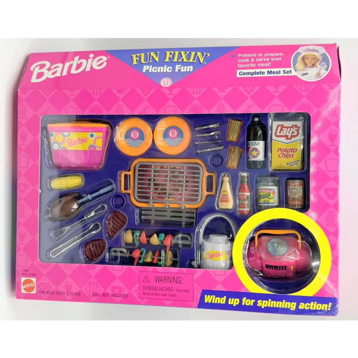 BK Barbie Doll 1997 Fun Fixin` Food Picnic Fun 67686 Playset