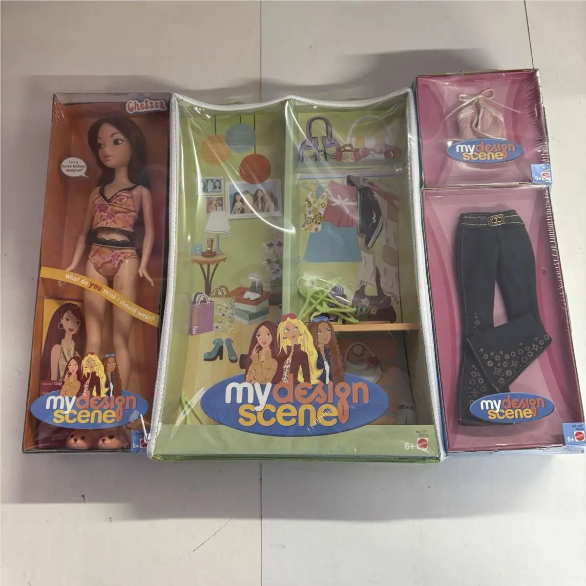 My Design Scene Chelsea Doll Green Case Fashions Mattel Rare