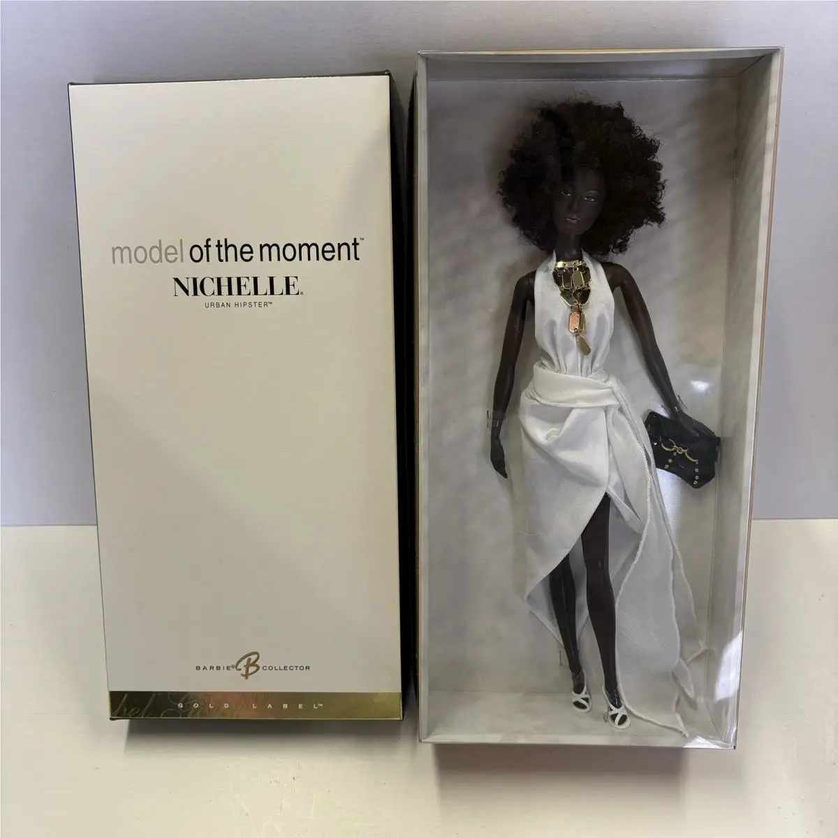 Model of The Moment Nichelle Urban Hipster Doll Gold Label C3822 Nrfb 2004