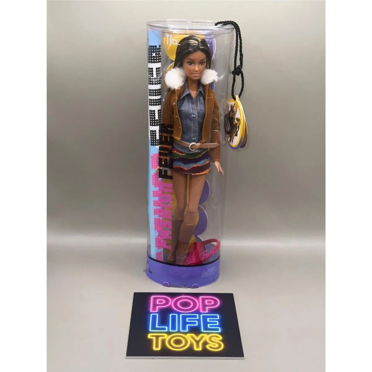 Vintage 2005 Mattel Barbie “fashion Fever Tia” H0947 Nrfb