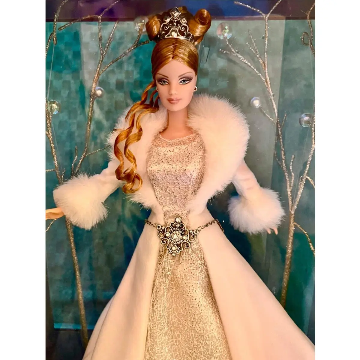 Barbie Holiday Visions: “2003” Winter Fantasy White Gown B2519 Nrfb