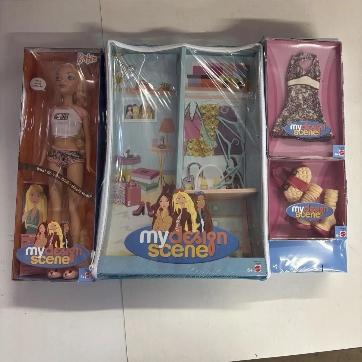 My Design Scene Barbie Doll Blue Case Fashions Mattel Rare