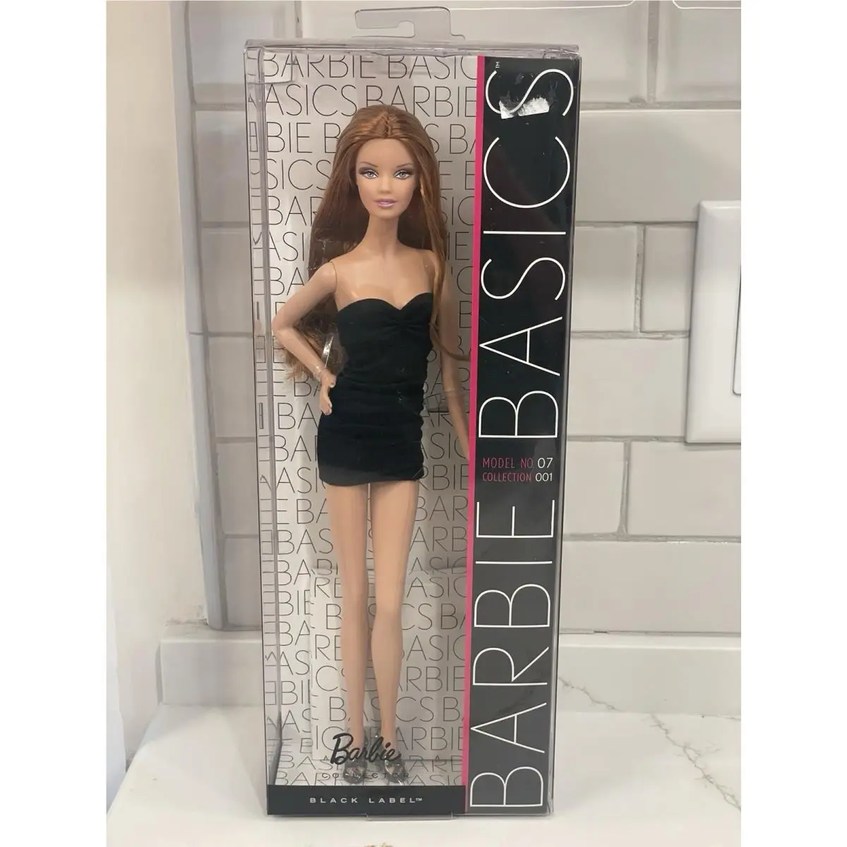Barbie Basics Model 07 Collection 001 Doll 2009 Mattel R9915 Black Label Box