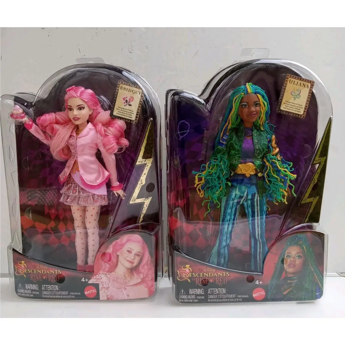 Disney Descendants: The Rise Of The Red - Fashion Doll Bundle with Accessory